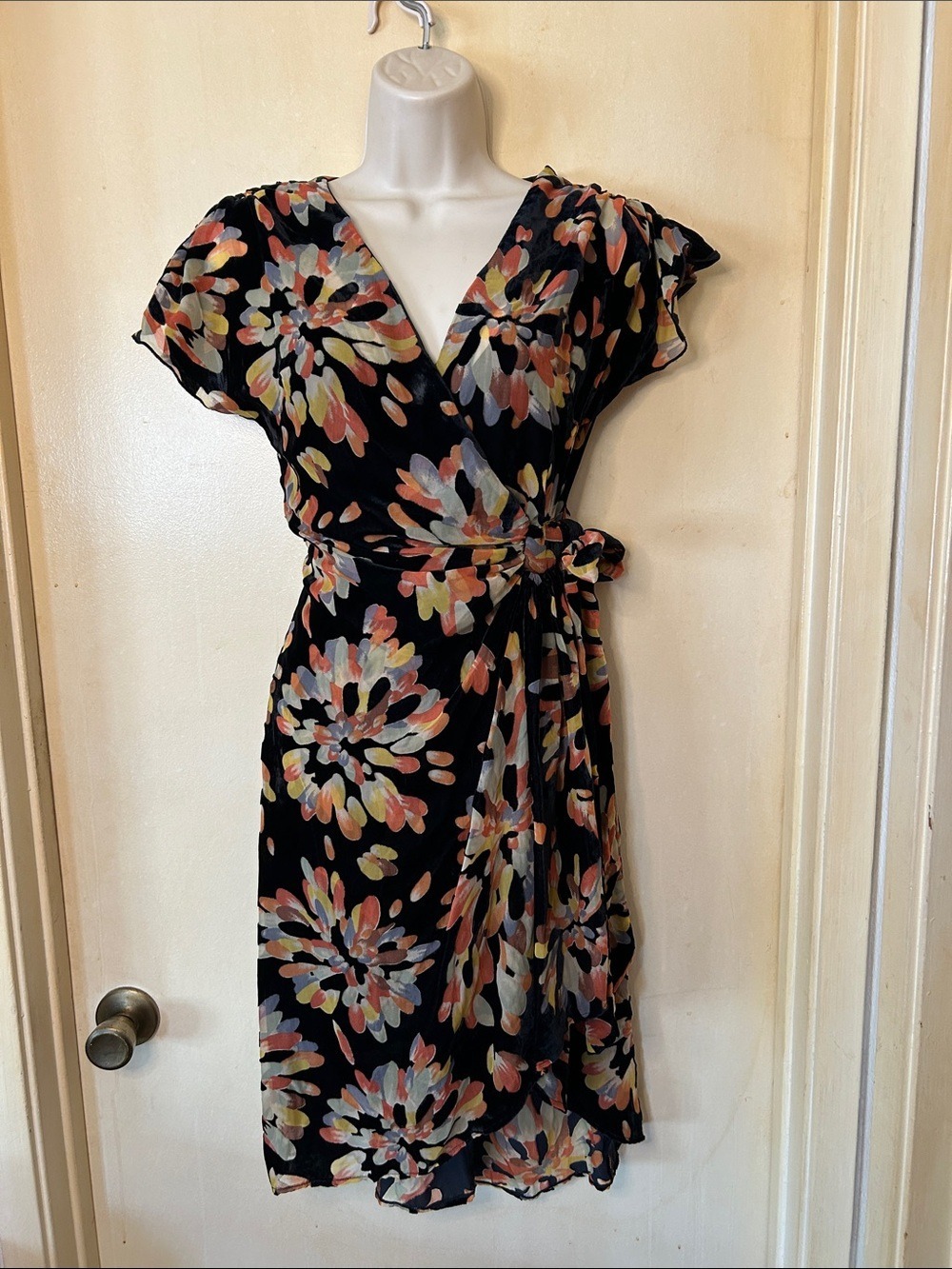 Eva Franco Black Wrap Dress with Coral, Yellow & Gray Bloom Print size 2